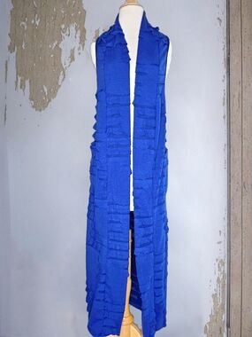 Krystal Alyce THE VISIONARY Cape | Blue Burnout Frequency-Wear
